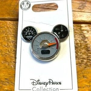 Disney Parks Collection Mickey trading pin